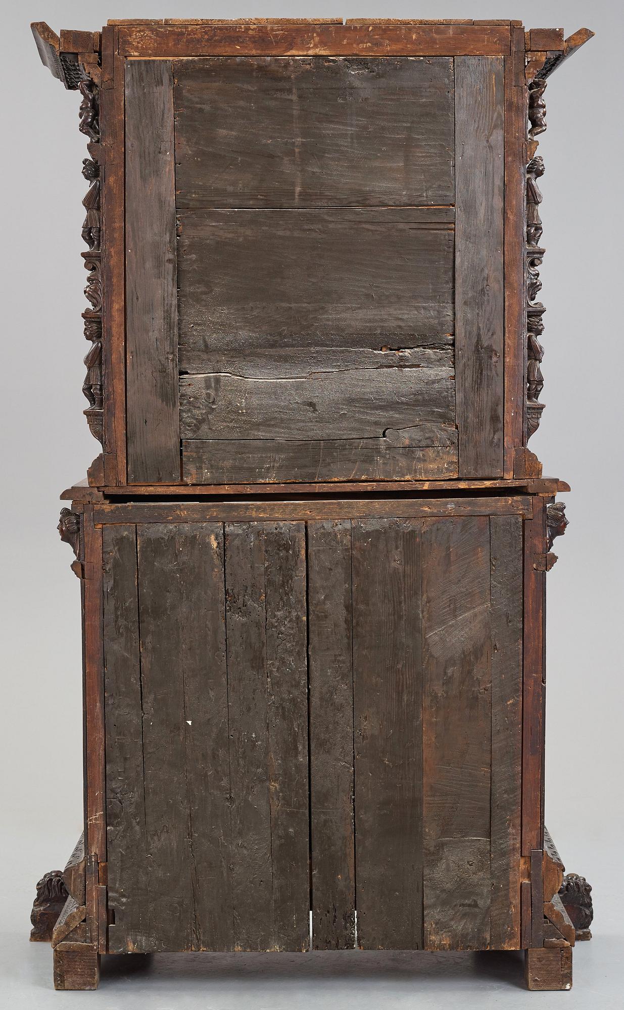 SKÅP, renässansstil, 1800-tal, med äldre delar.