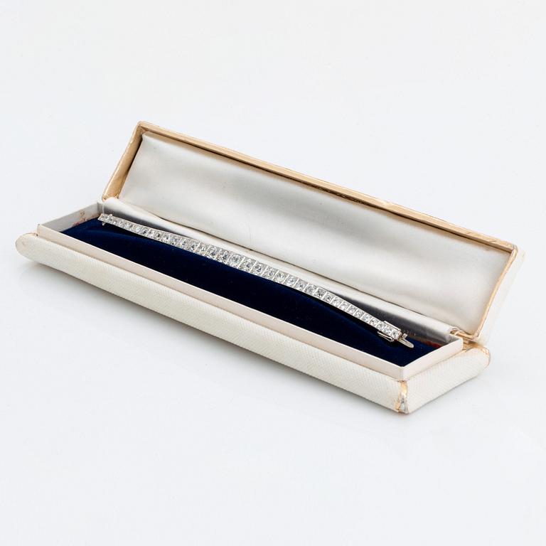 Armband 14K vitguld med gammalslipade diamanter.
