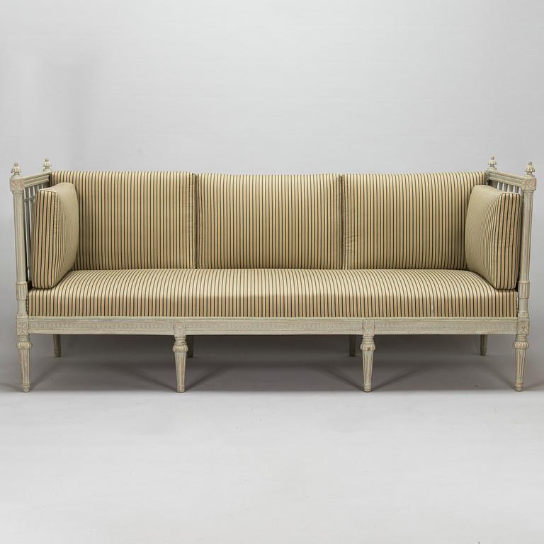 A Swedish late Gustavian sofa, ca 1800s.