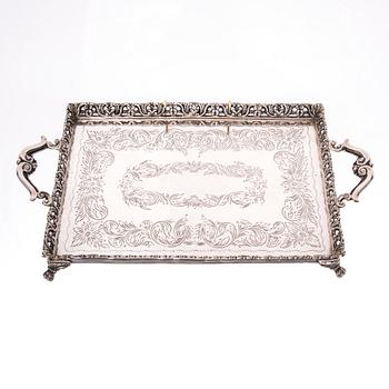 BRICKA, silver, 1900-tal. Vikt ca 1200 g.