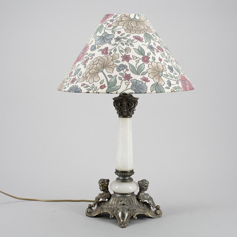 BORDSLAMPA, kolonnformad, tidigt 1900-tal.