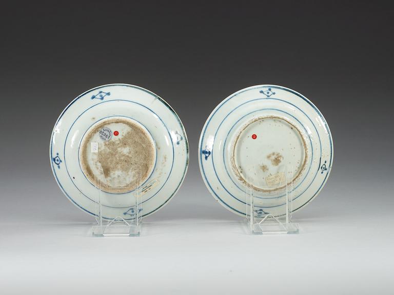 Two blue and white dishes, Transition, 17th Century.