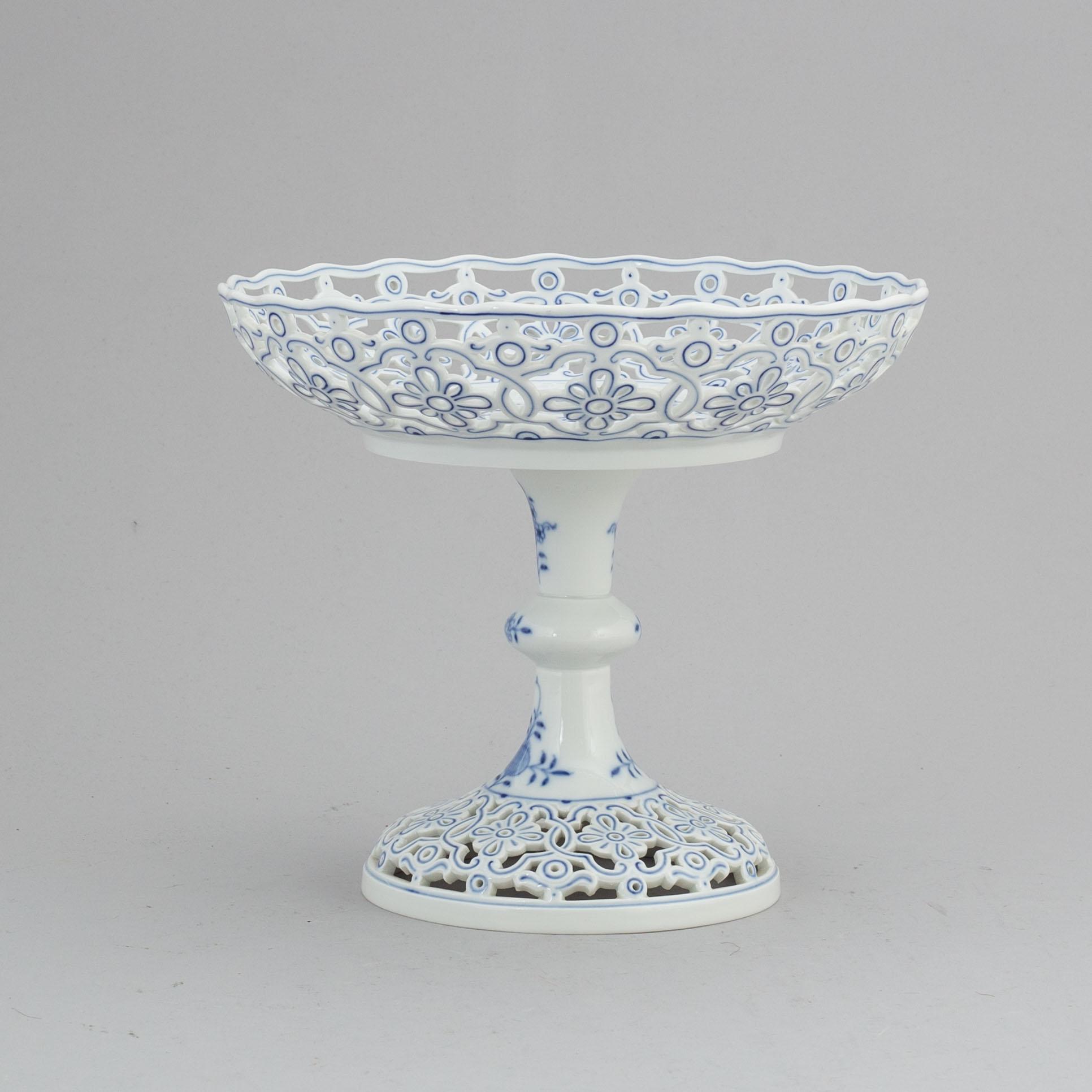 KAKFAT, porslin. Meissen, 1900-tal.