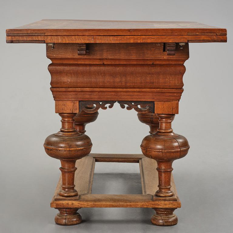 A Dutch baroque table, early 18th century.