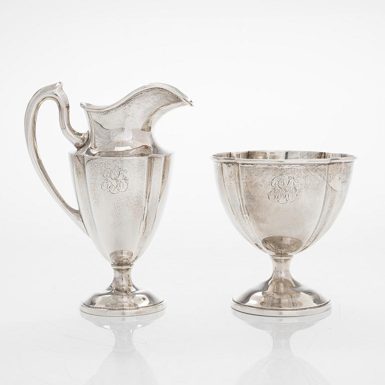 Kaffe- och teservis, 5 delar, silver, på försilvrad bricka, USA, sannolikt 1930-tal.