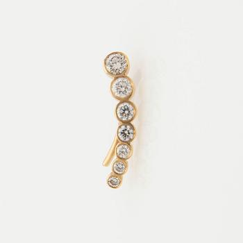 Earring, 18K gold with brilliant-cut diamonds, "Petit Croissant de Lune", Sophie Bille Brahe.