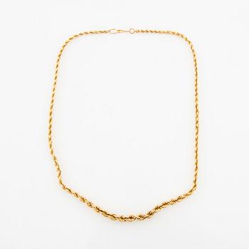 Necklace with a graduated Cordell link in 14K gold.