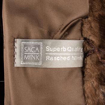 PÄLSKAPPA, Saga Mink.