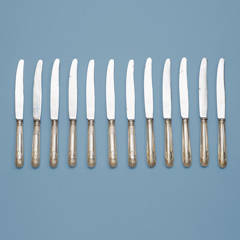 A set of twelve dinner-knifs, makers mark of J.P. Grönvall and A. Zethelius, Stockholm 1825-1837.