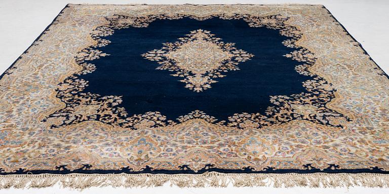 Carpet, Kirman, approx. 370 x 275 cm.