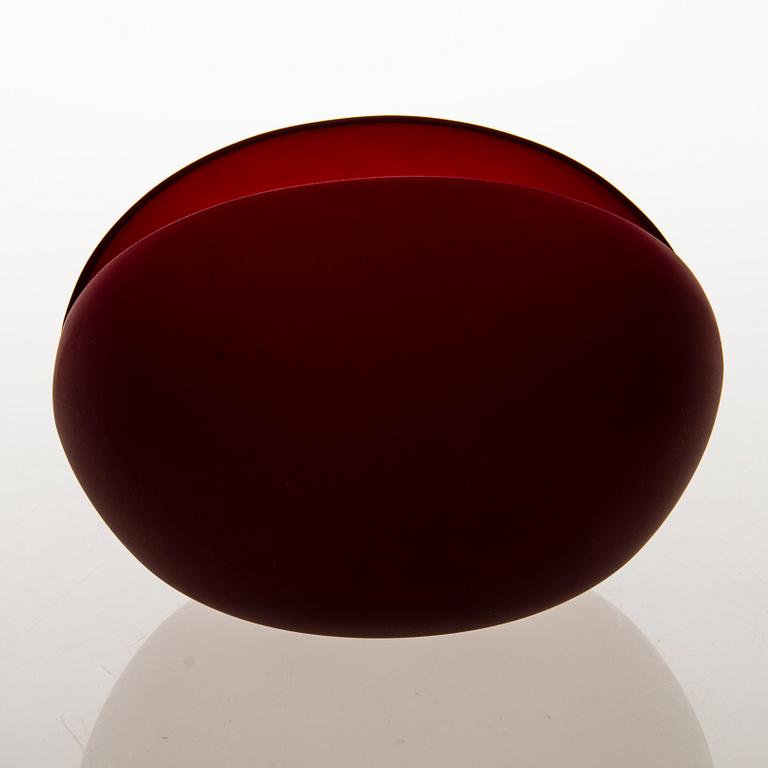 OIVA TOIKKA, a 'Luola' (Cave) glass sculpture signed Oiva Toikka Iittala 2010 24/50.