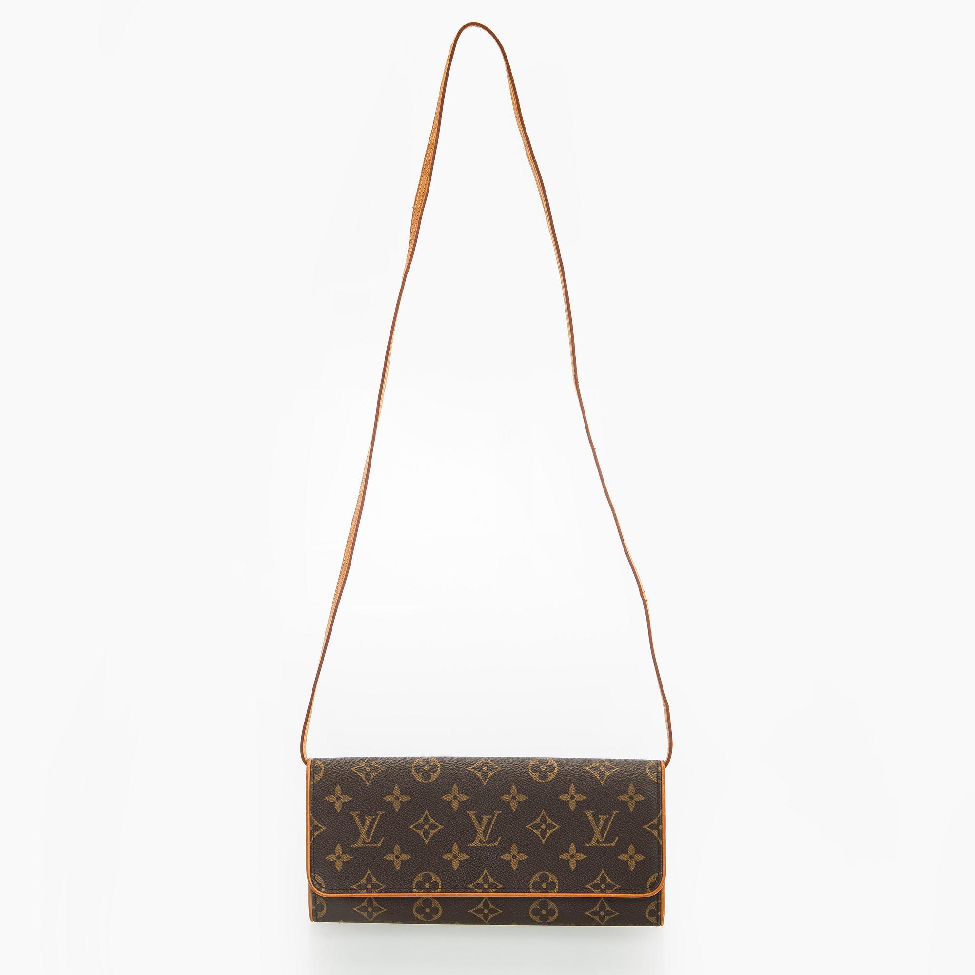 Louis Vuitton, a 'Pochette Twin GM' bag.