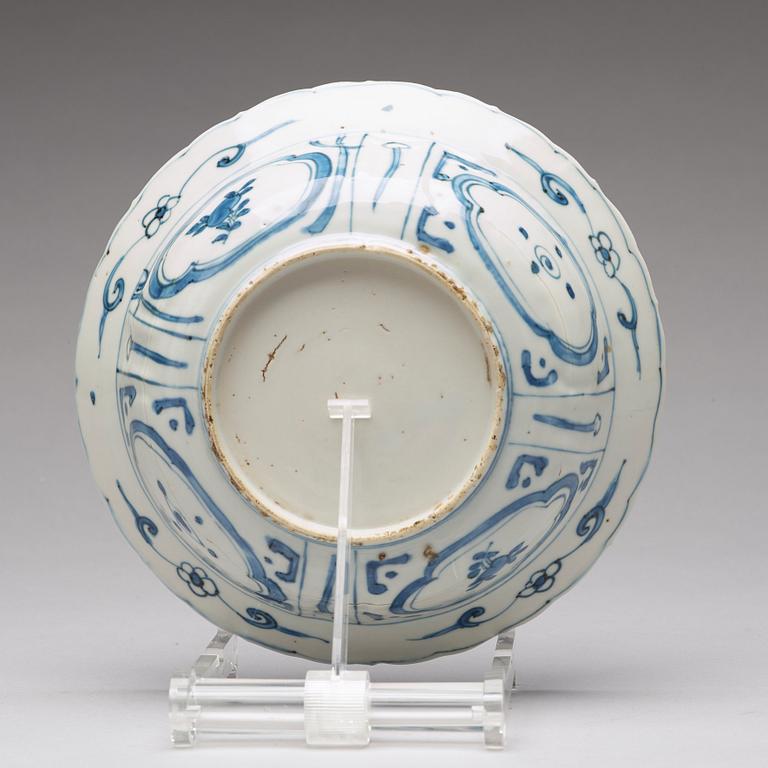 A blue and white bowl, Ming dynasty, Wanli (1572-1620).