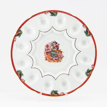 Stefan Lindahl service 46 pcs "Disney" for Fyrklövern late 20th century porcelain.