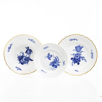 Royal Copenhagen, A 'Blue Flower' 31-piece dinner service, Denmark.