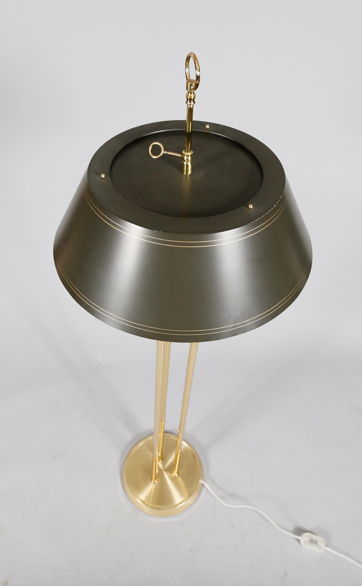 GOLVLAMPA, mässing, Öia, 1900-talets andra hälft.