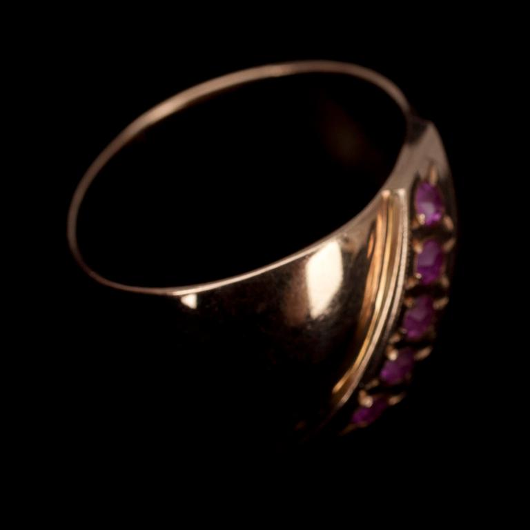 RING, guld 583, syntetiska safirer, sovjetiska stämplar. Vikt 6,2 g.
