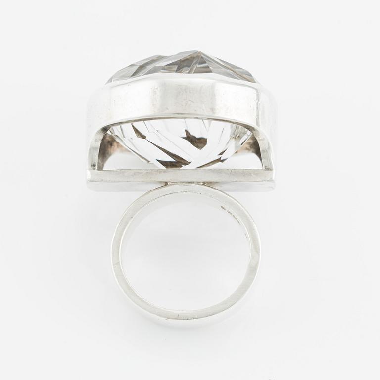 Claës Giertta, ring, silver med bergkristall, Stockholm 1973.