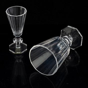 Elis Bergh, a part 'Karlberg' glass service, Kosta Boda (48 pieces).