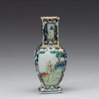 An enamelled miniature vase, Qing dynasty with Jiaqing mark.