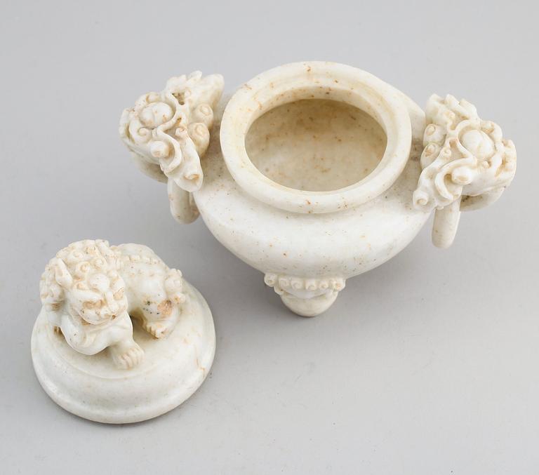 RÖKELSEKAR, nefrit, Kina.