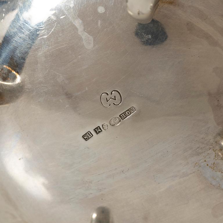 Kaffekanna och gräddkanna, silver, rokokostil, CG Hallberg, 1934.