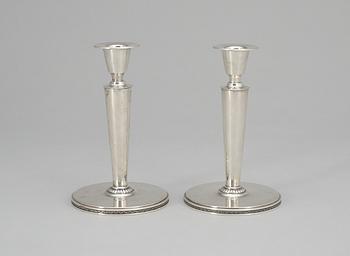 474. A pair of Eric Råström silver candelsticks by CG Råström, Stockholm 1948.