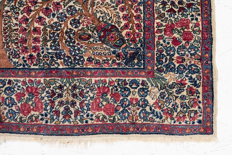 Rug, Kirman, approx. 225 x 140 cm.