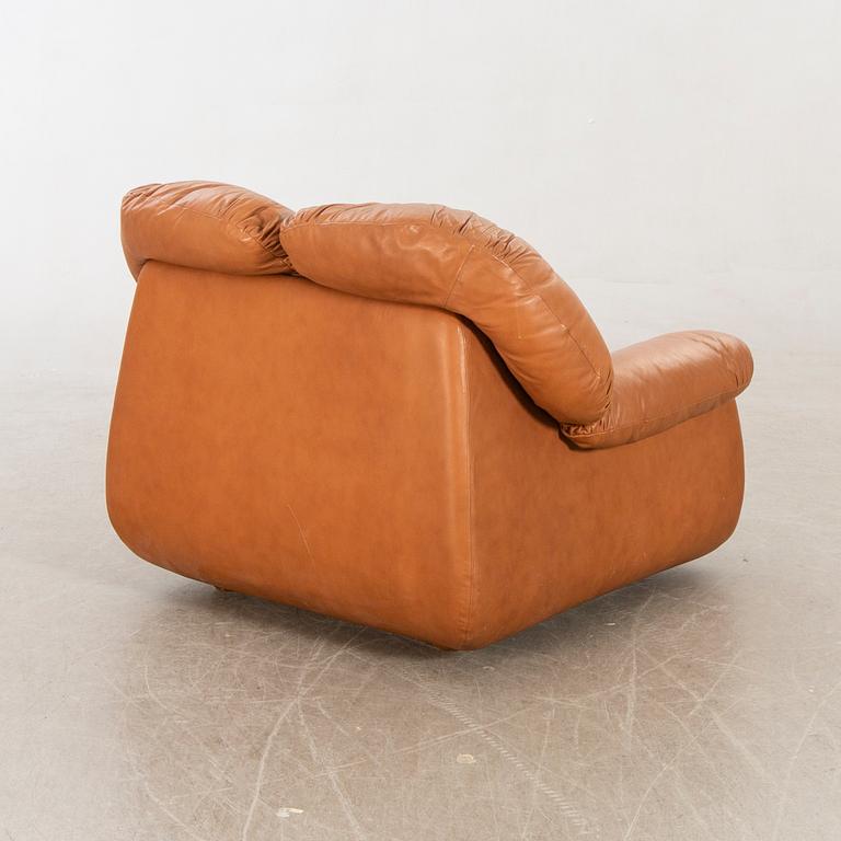 Armchair, leather, Italy, 1970s-80s.