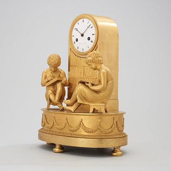 BORDSPENDYL. Frankrike, 1800-talets början. Empire.