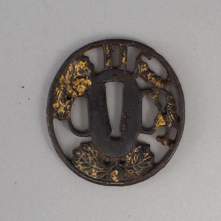 TSUBA, järn,  Japan, Edo (1603-1868).