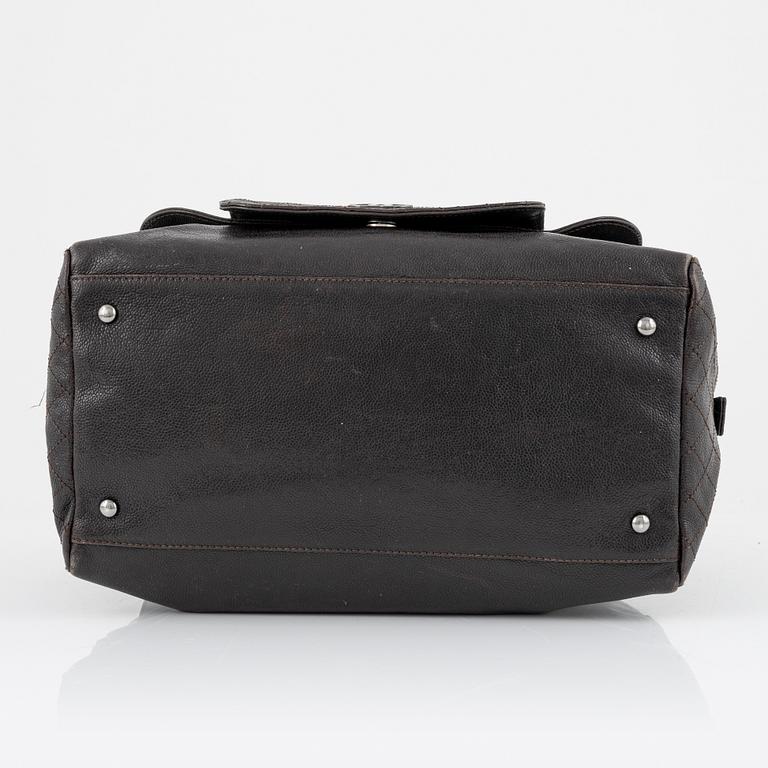 Chanel, A brown caviar leather bag, 2006-2008.