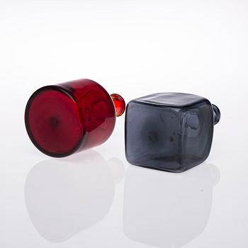 FLASKOR, 2 st, glas, Riihimäen Lasi Oy, 1900-talets mitt.