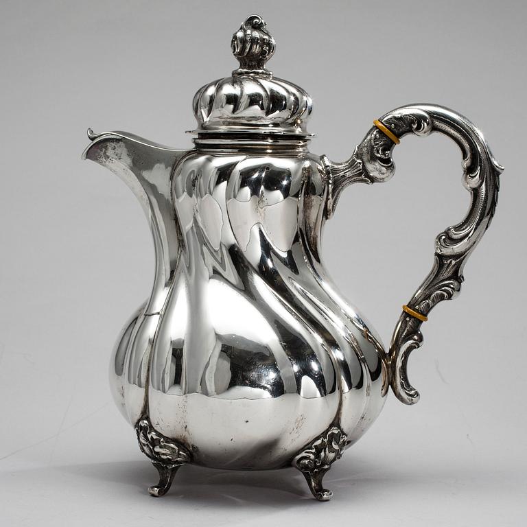 KAFFEKANNA, silver, Tyskland 1900-talets början. Vikt ca 850 g.