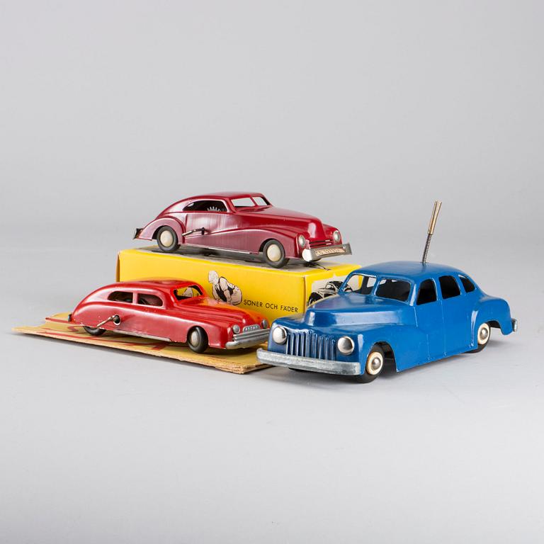 3 SWEDISH TOY CARS JÄRNEHALL, ENWEX AND ASSAR 1940'S.