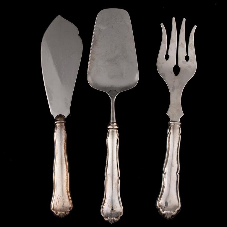 SERVERINGSBESTICK, 9 delar, silver, "Chippendale", bär diverse finska tillverkarstämplar, 1979-1999.