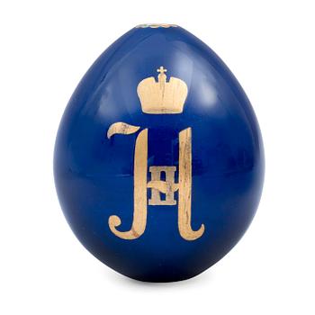 232. PÄÄSIÄISMUNA, posliinia. Venäjä, 1900-luvun alku.