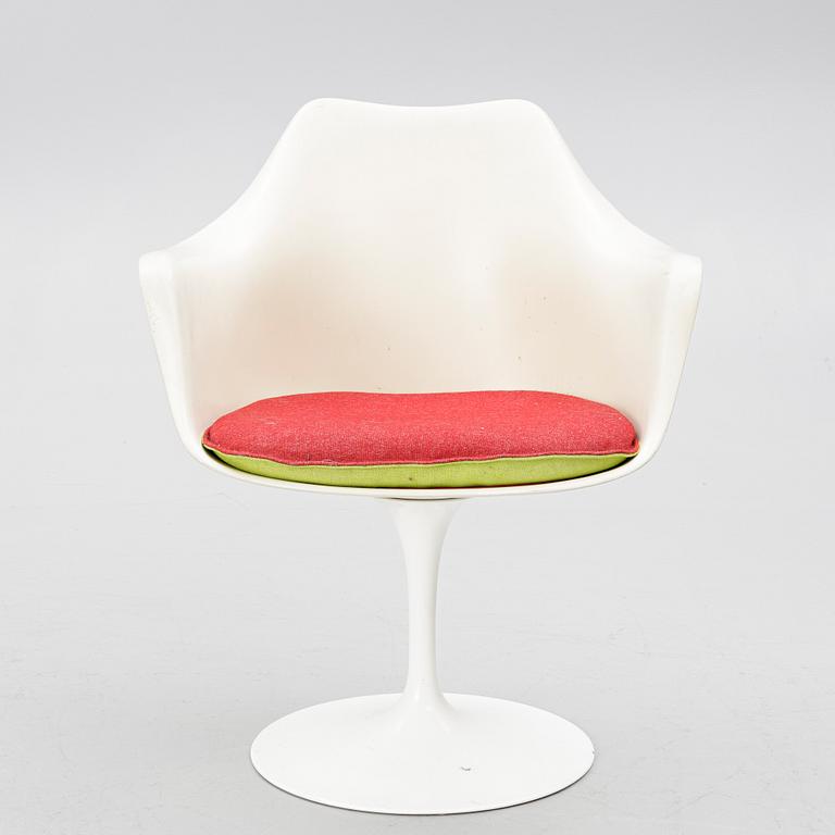 Eero Saarinen, A 'Tulip' armchair.