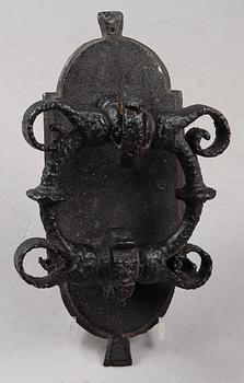 DÖRRKLÄPP, smidesjärn, allmoge, trol Hälsingland och 1800-tal.