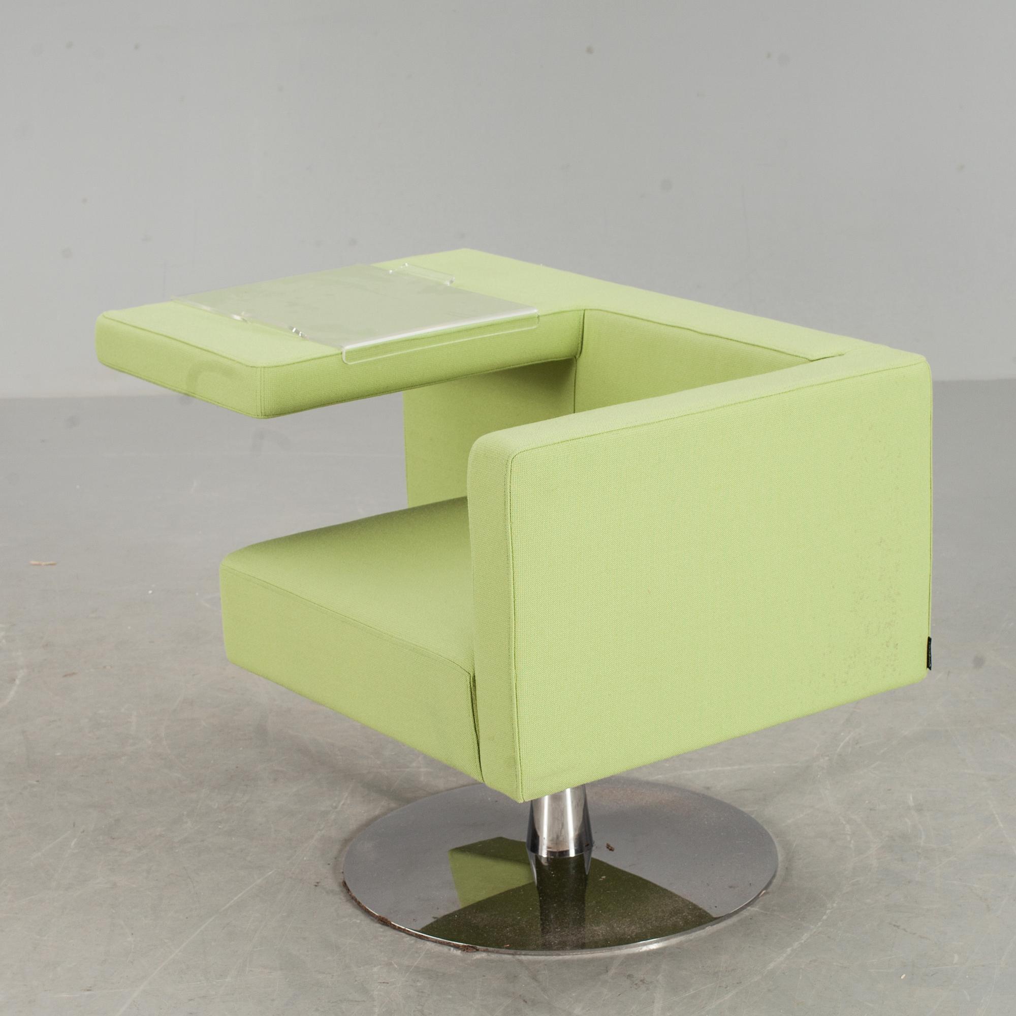 SNURRFÅTÖLJ, "Solitär", ALFREDO HÄBERLI, Offecct. 2000-tal.