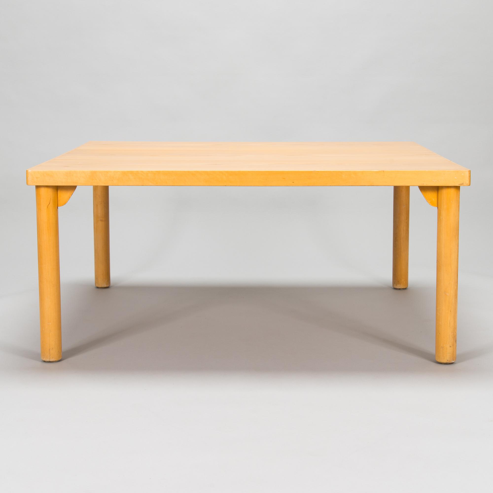 Aino Aalto, a mid-20th-century coffee table for O.Y. Huonekalu- ja Rakennustyötehdas A.B.