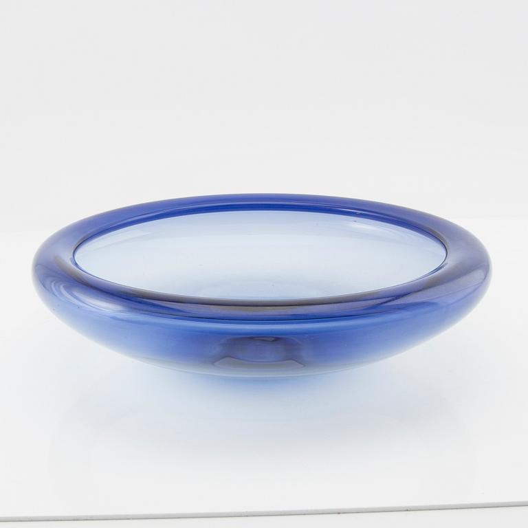 Per Lütken, bowl signed Holmegaard Denmark late 20th century/21st century glass.