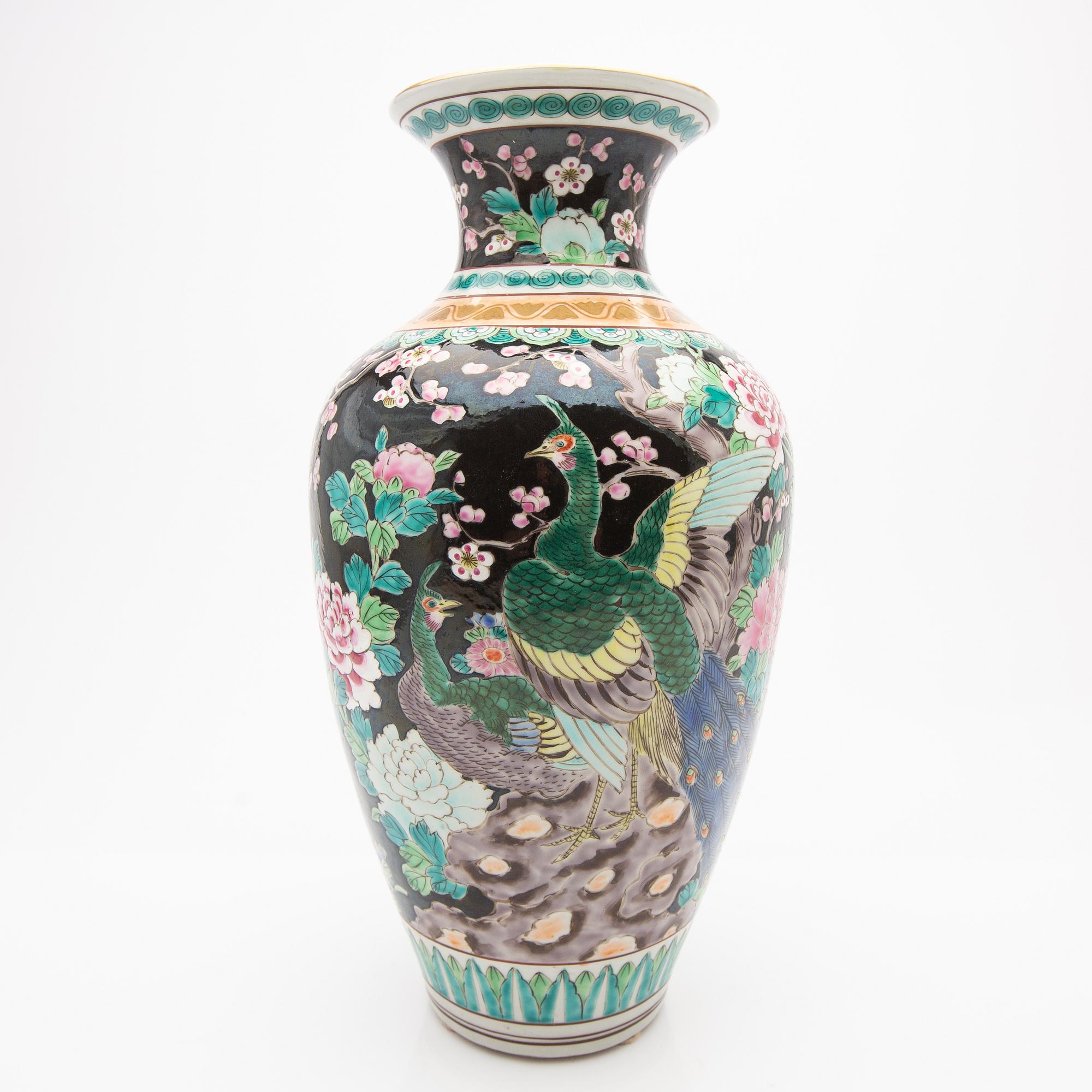 Plate and vase, Famille Verte, China, early 20th century.