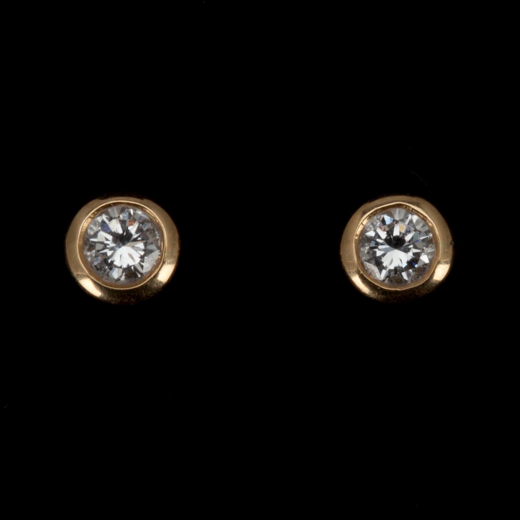 ÖRHÄNGEN, guld 18K, små briljantslipade diamanter, Torbjörn Tillander, Helsingfors.