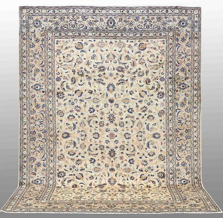 A carpet, Kashan, around 345 x 245 cm.