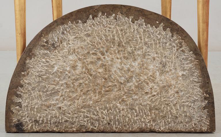 KONSOLBORD. Gustavianskt stockholmsarbete, 1700-talets slut.