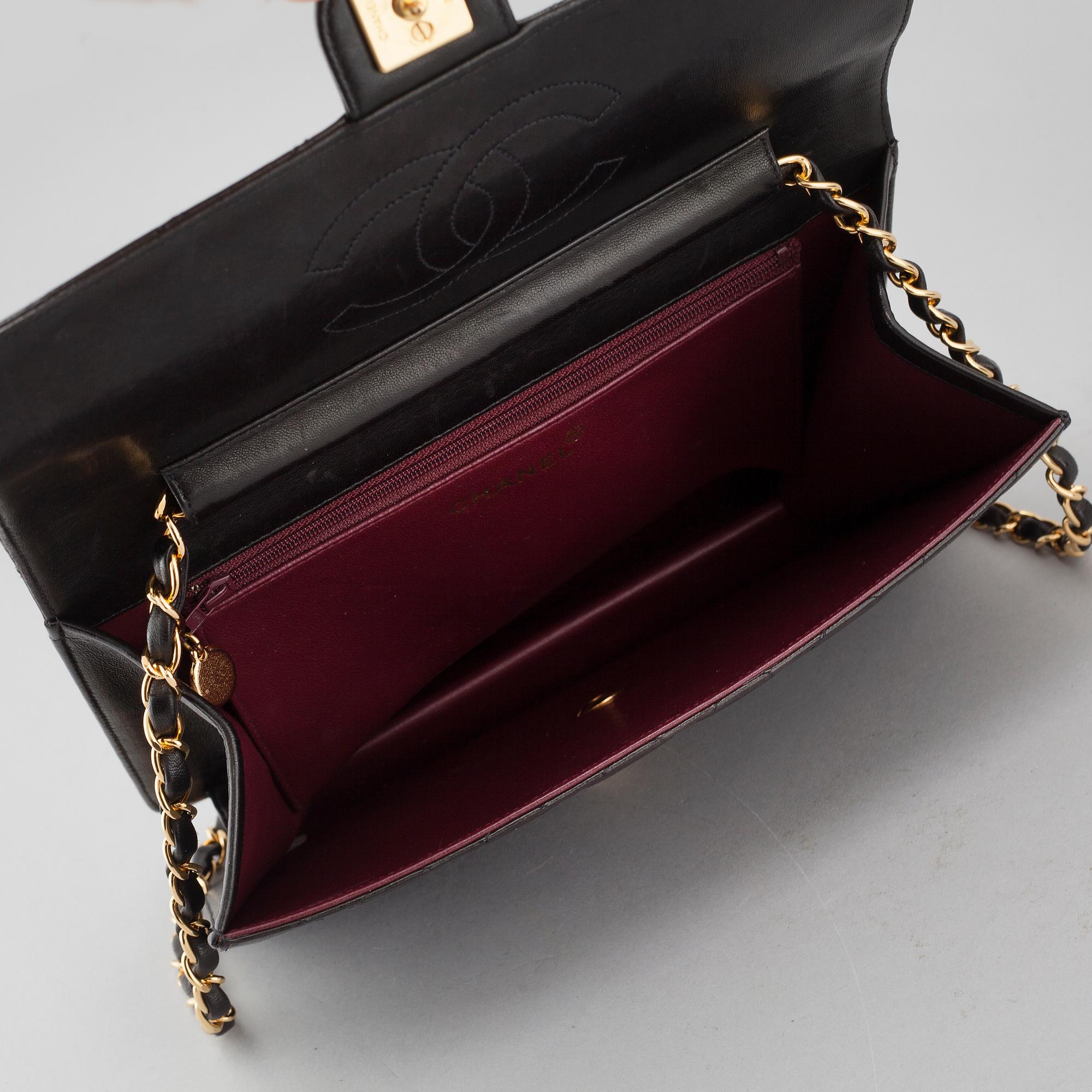 CHANEL, "Flap Bag" väska.
