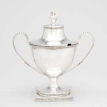 Petter Eneroth, sockerskål med lock, silver, Stockholm 1785. Gustaviansk.