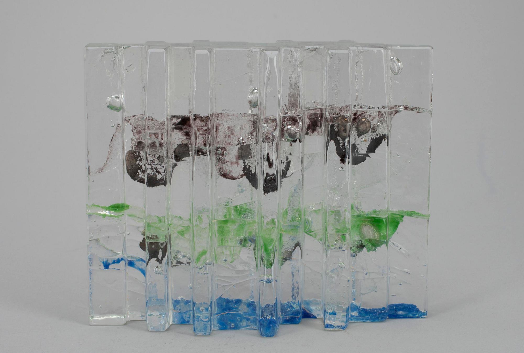 SKULPTUR, glas, "Skog" signerad Helena Tynell Riihimäen Lasi, 1900-talets senare hälft.