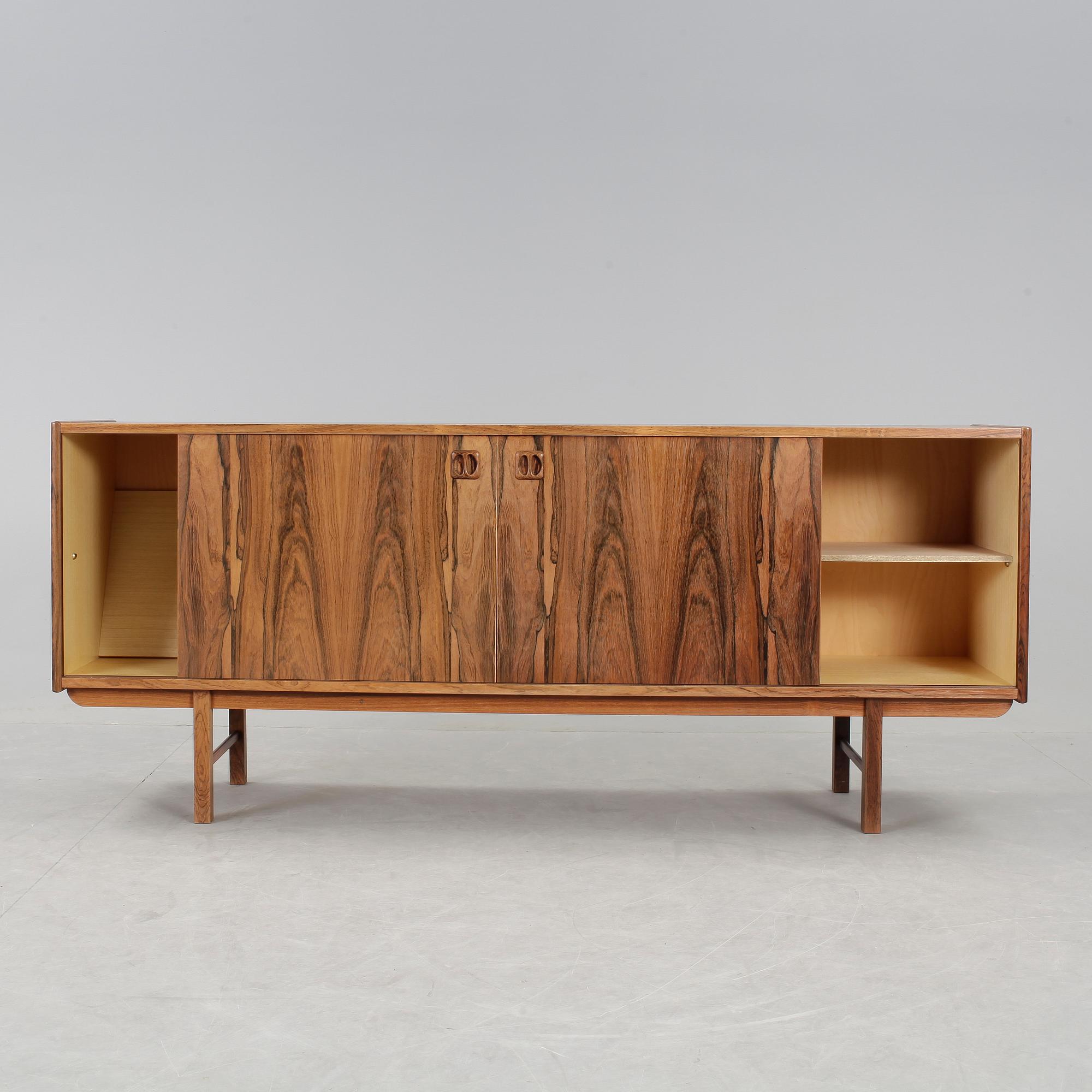 SIDEBOARD, omkring 1970.